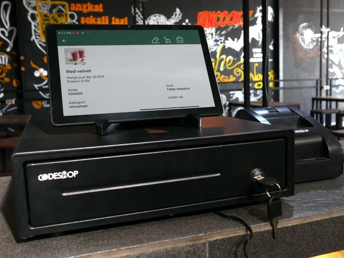 Salah satu proses perkembangan UMKM ke era digital yaitu penggunaan mesin kasir sebagai sistem pengelolaan transaksi. 