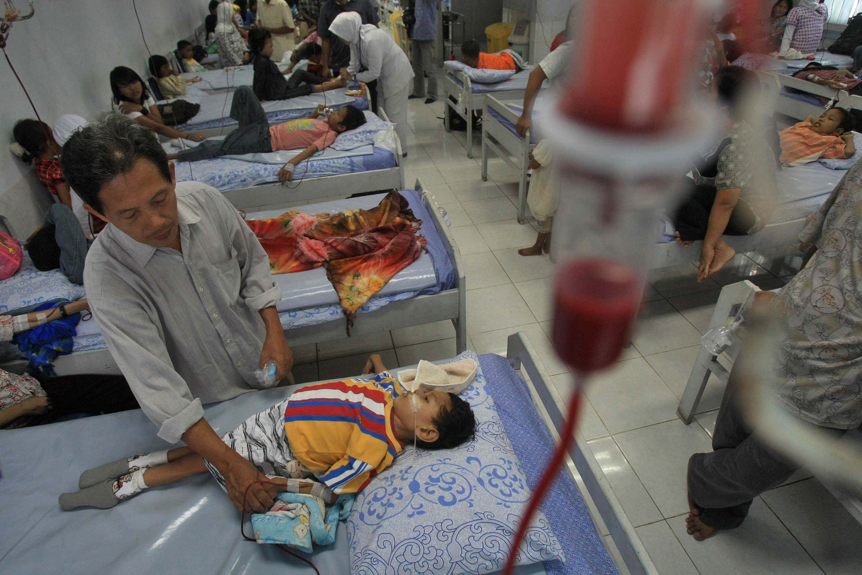 Sejumlah anak-anak penderita talasemia tengah melakukan transfusi darah di RS Cipto Mangunkusomo, Jakarta.
