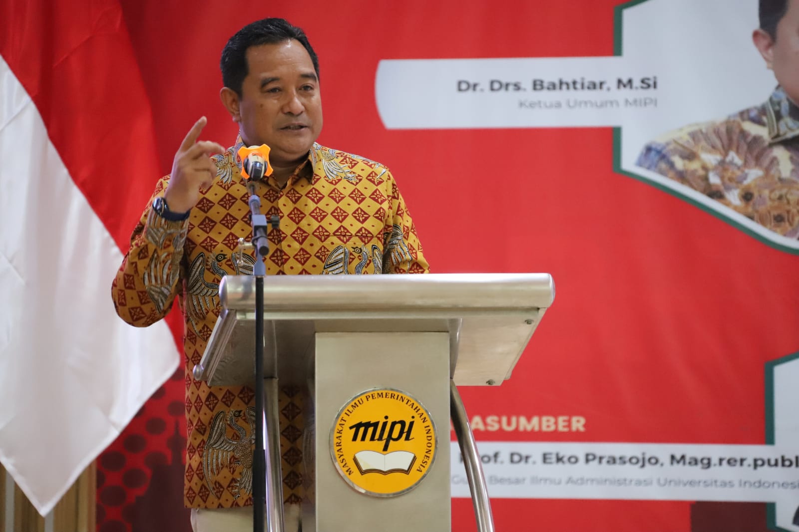  Direktur Jenderal Politik dan Pemerintahan Umum Kementerian Dalam Negeri (Kemendagri) Bahtiar