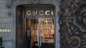  Iliustrasi: Butik Gucci di Paris, Prancis 