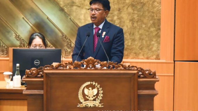 Menkominfo Johnny G Plate berpidato di momen pengesahan RUU PDP