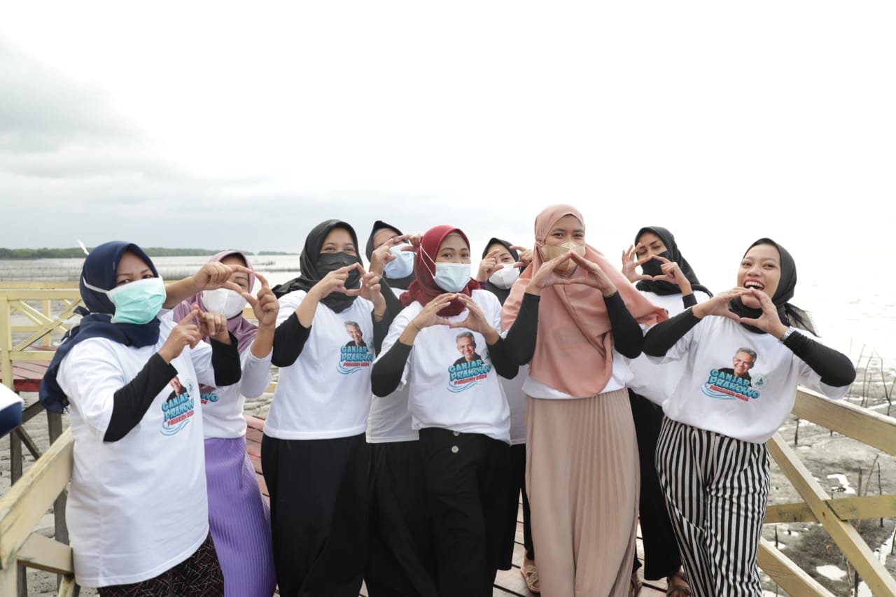 Komunitas Nelayan Pesisir Makassar deklarasi di kawasan Ekowisata Mangrove Lantebung, Tamalanrea, Kota Makassar, Sulawesi Selatan