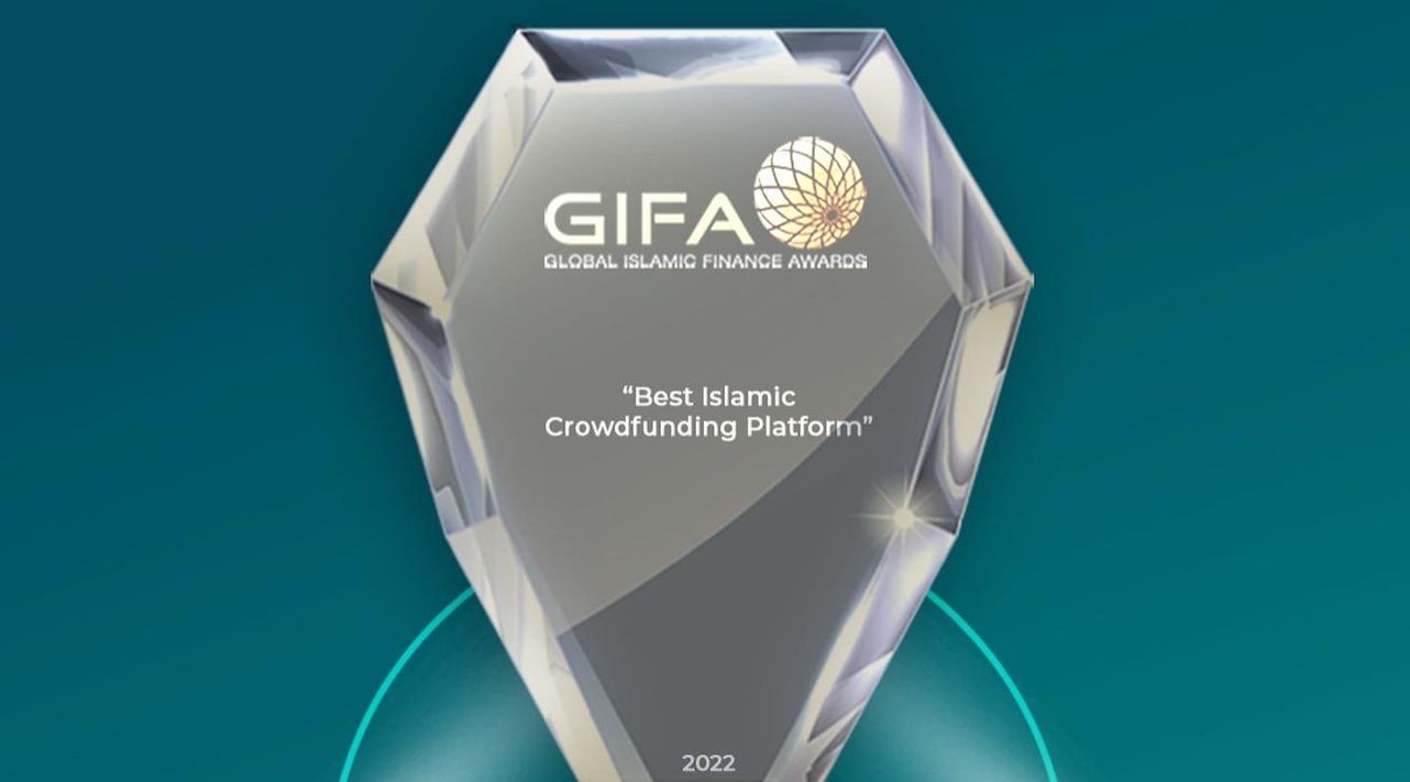 Penghargaan  Best Islamic Crowdfunding Platform 2022 yang diraih Ethis dalam ajang 12th Global Islamic Finance Awards (GIFA) 2022.