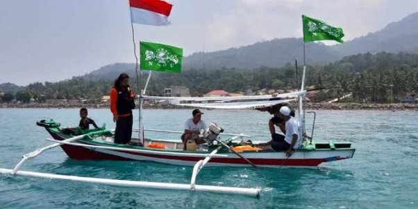 Nelayan yang tergabung dalam Serikat Nelayan Nahdlatul Ulama (SNNU) sedang beraktivitas. 