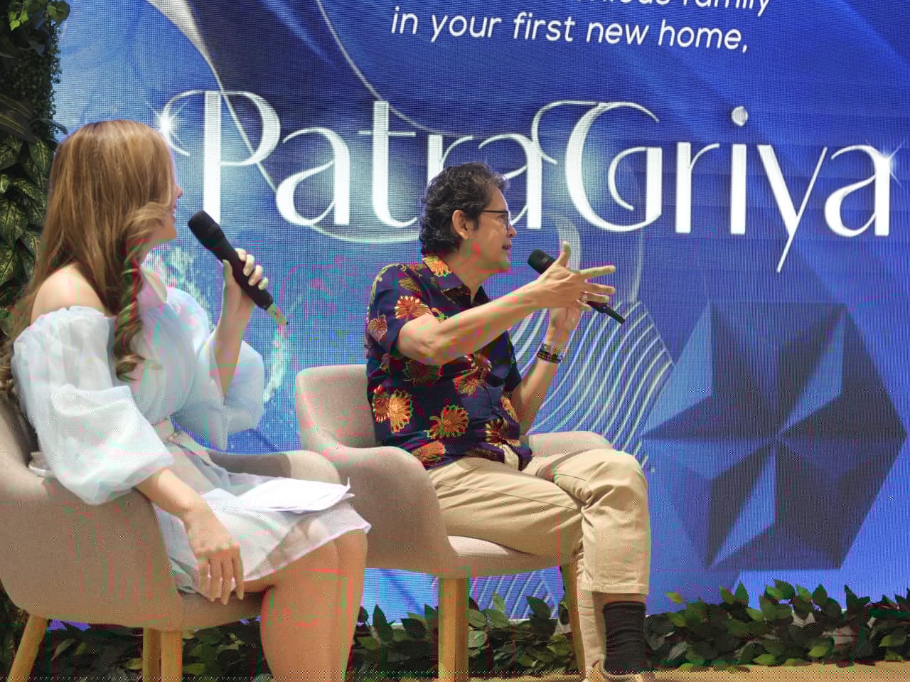 Seksolog Boyke Dian Nugraha menyatakan pasangan muda akan lebih harmonis jika tinggal di rumah sendiri