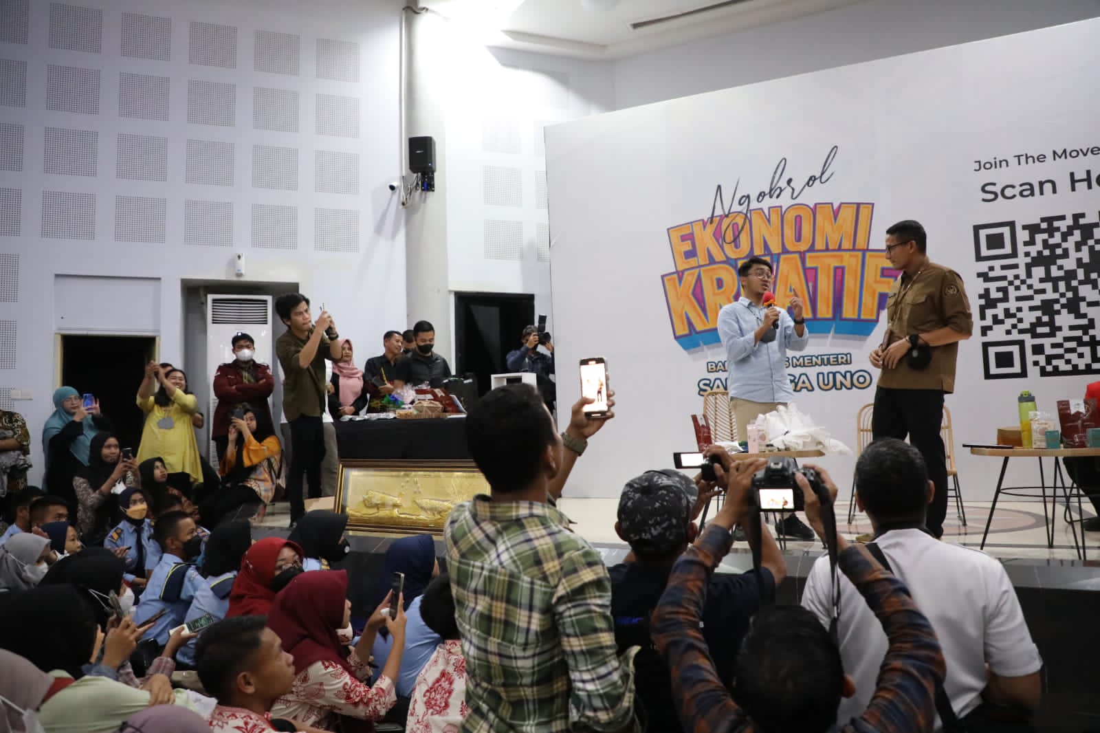 Menparekraf Sandiaga saat 'Ngobrol Ekonomi Kreatif', di Auditorium Prof Amiruddin, Fakultas Kedokteran Unhas, Makassar, Sulsel, Kamis (8/9)