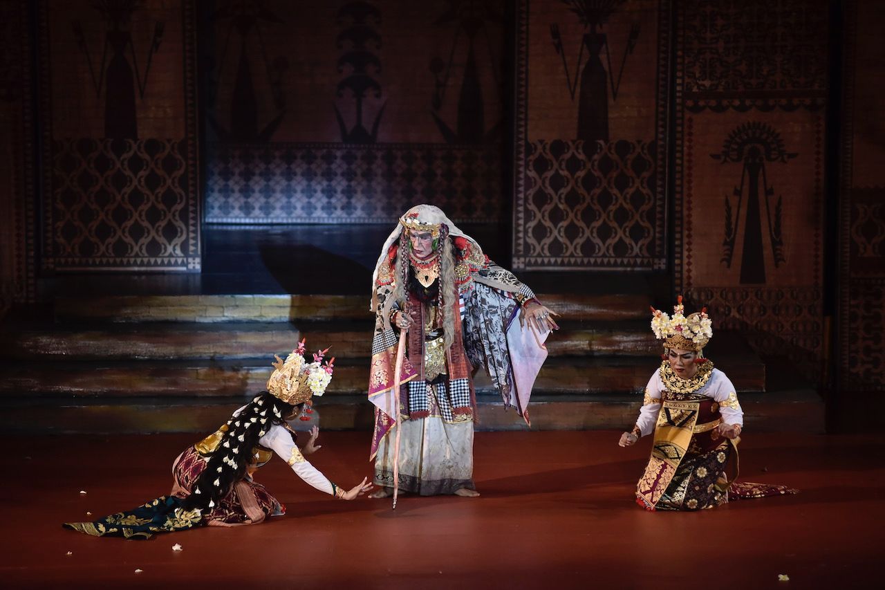 Adegan Pertunjukan Sudamala: dari Epilog Calonarang