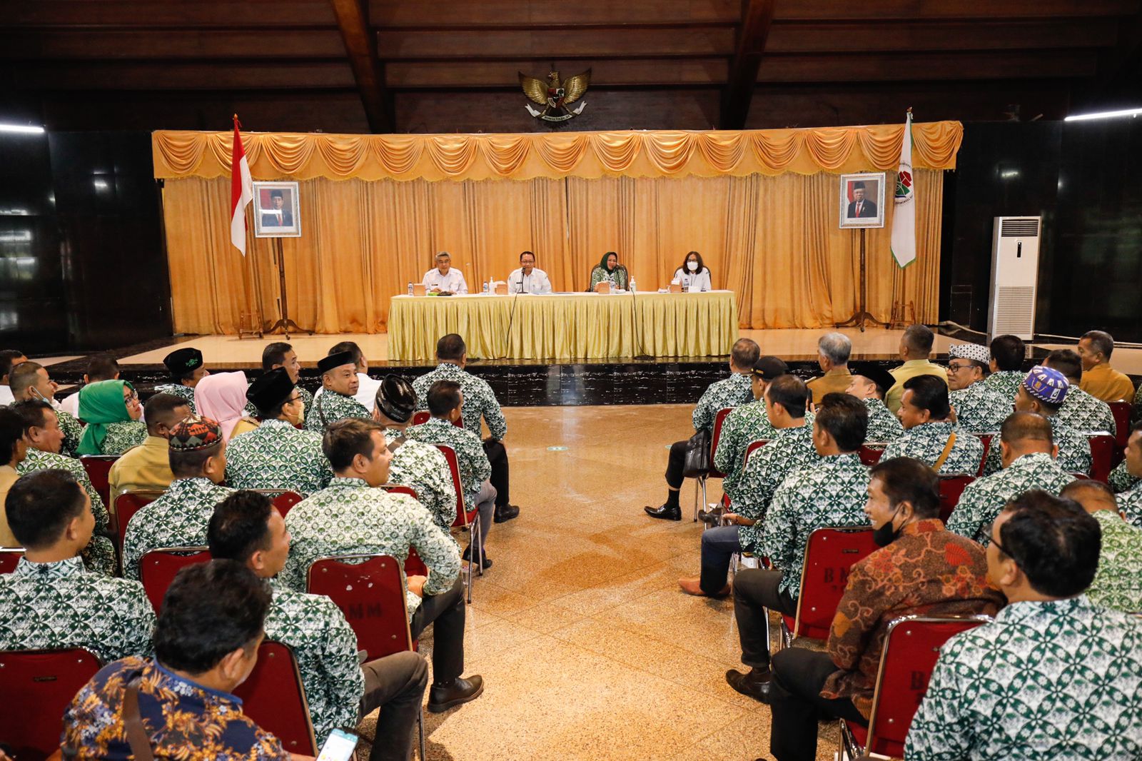 Perkumpulan Aparatur Pemerintah Desa Seluruh Indonesia (PAPDESI) melakukan audiensi dengan Kemendes PDT, di Jakarta, Jumat (23/9/2022) 