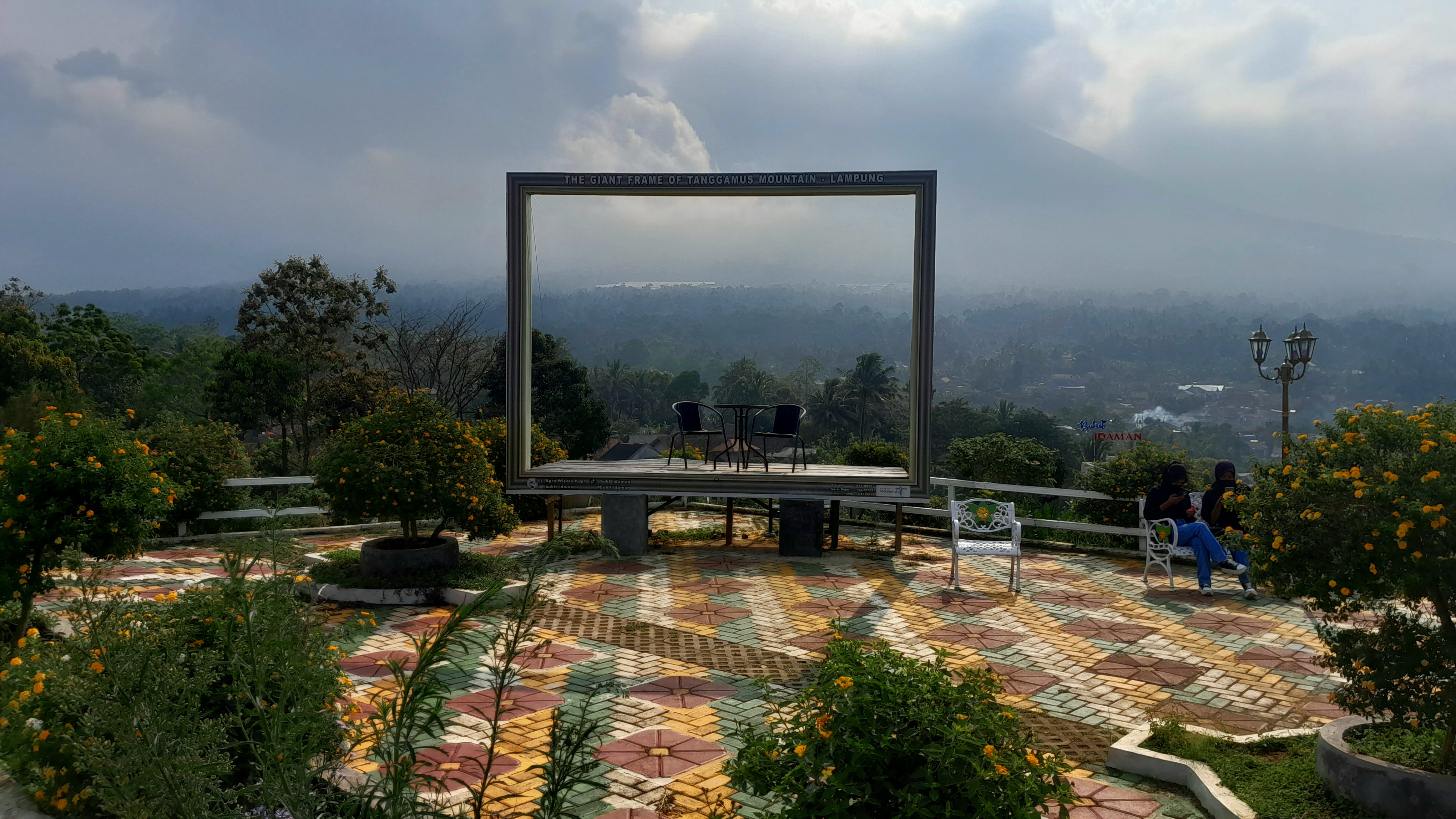 The giant frame of Tanggamus Mountain, Bukit Idaman, Lampung, Sabtu (20/08). 