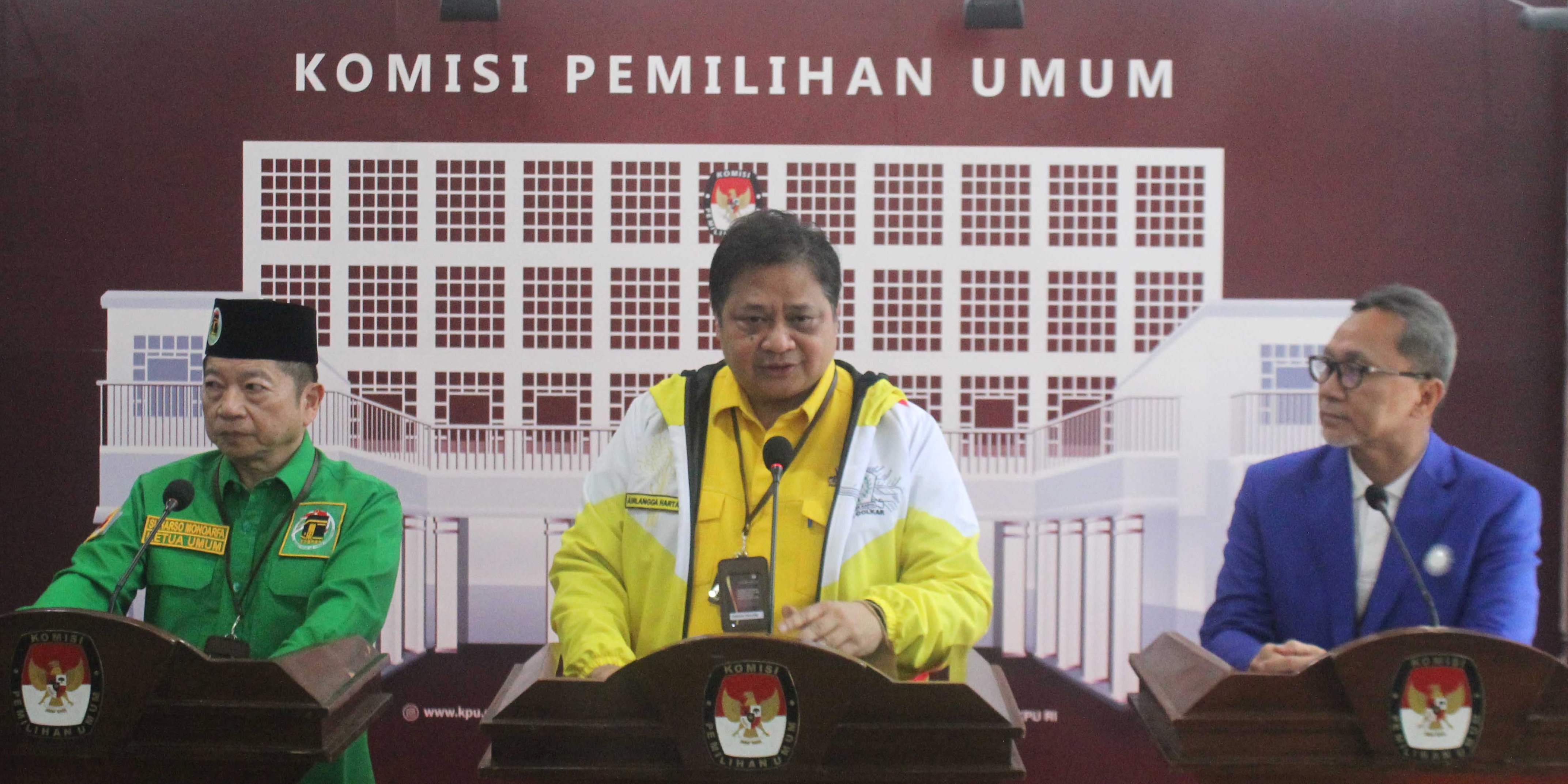 Ketum DPP PPP Suharso Monoarfa (kiri), Ketum DPP Golkar Airlangga Hartarto, dan  Ketum DPP PAN Zulkifli Hasan, Rabu (10/8). 