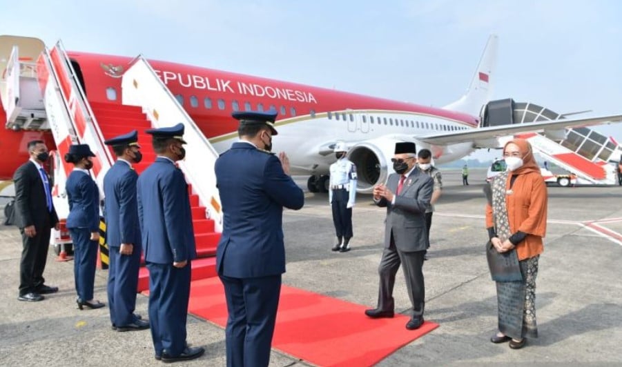 Wakil Presiden Ma'ruf Amin didampingi Wury Estu Handayani bertolak ke Tokyo menggunakan Pesawat Kepresidenan BBJ2/A-001.