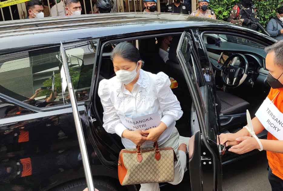 Putri Candrawathi akan Jalani Wajib Lapor Besok, Apakah akan Ditahan?