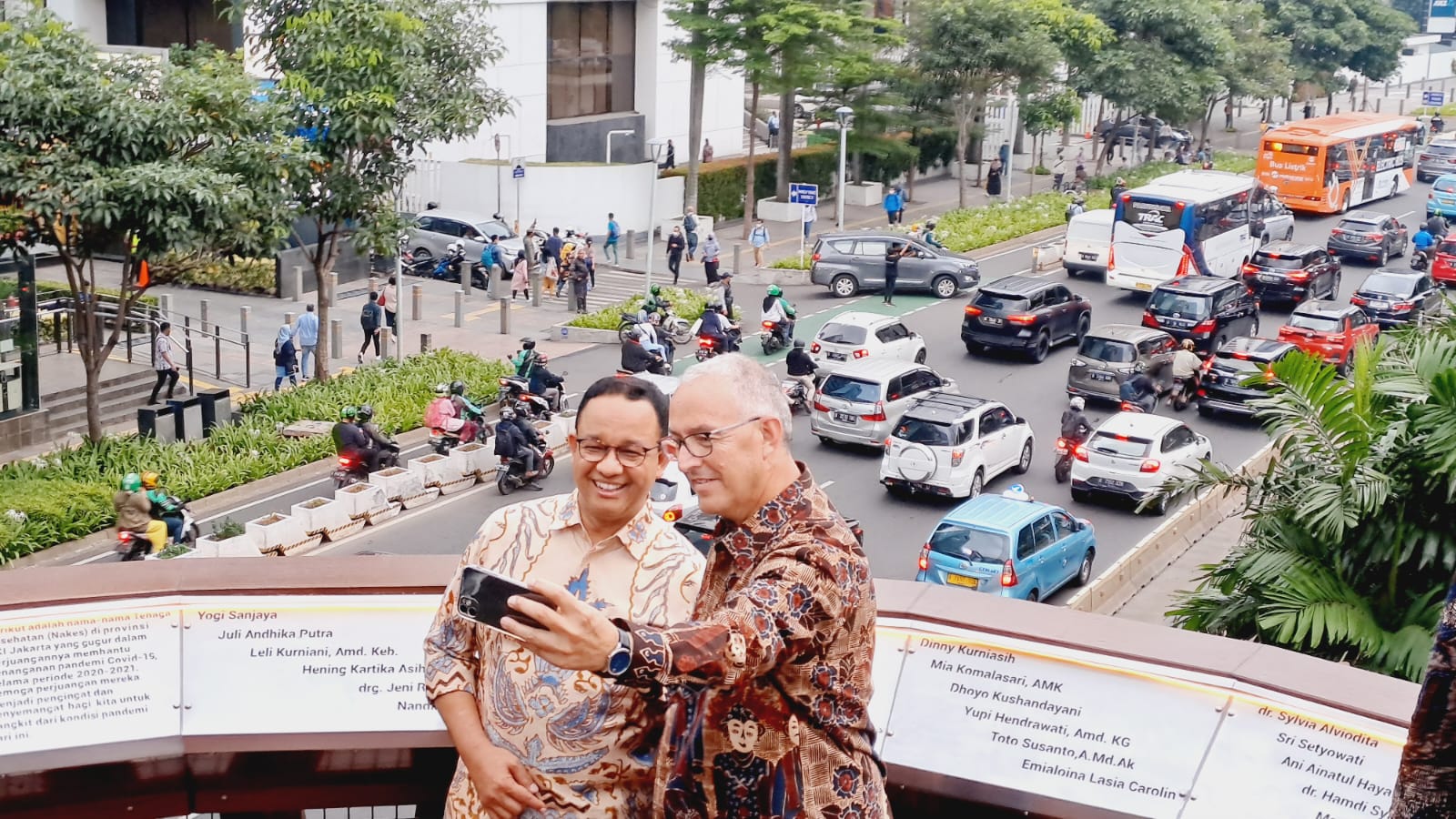 GUBERNUR DKI Jakarta Anies Baswedan bersama Wali Kota Rotterdam, Belanda , Ahmed Aboutaleb