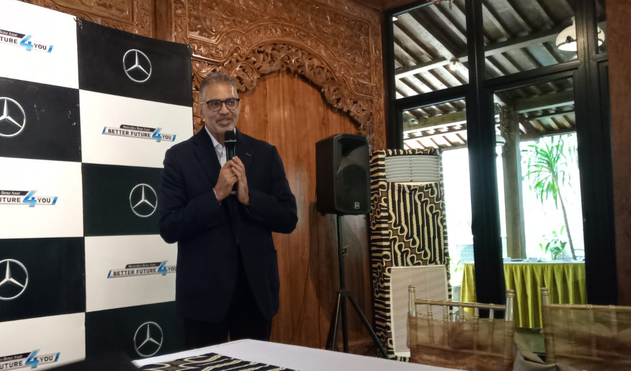 President Director DCVI Naeem Hassim