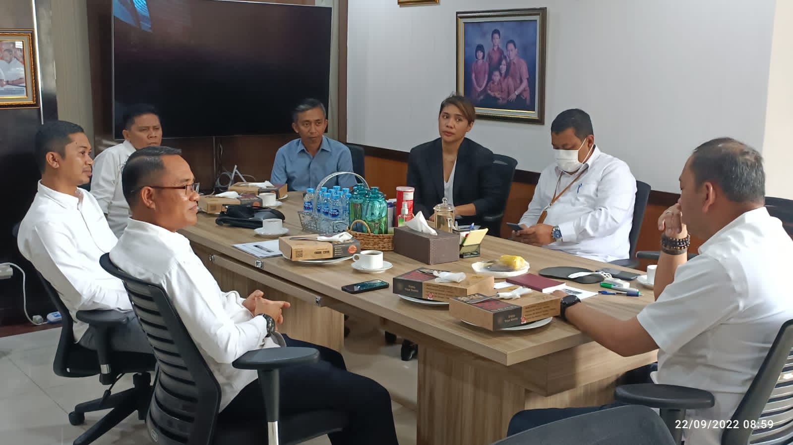 Wakil Bupati Sigi, Samuel Yansen Pongi, bersama Kadis Sosial Sigi di Kantor Kemensos RI, Kamis (22/9).