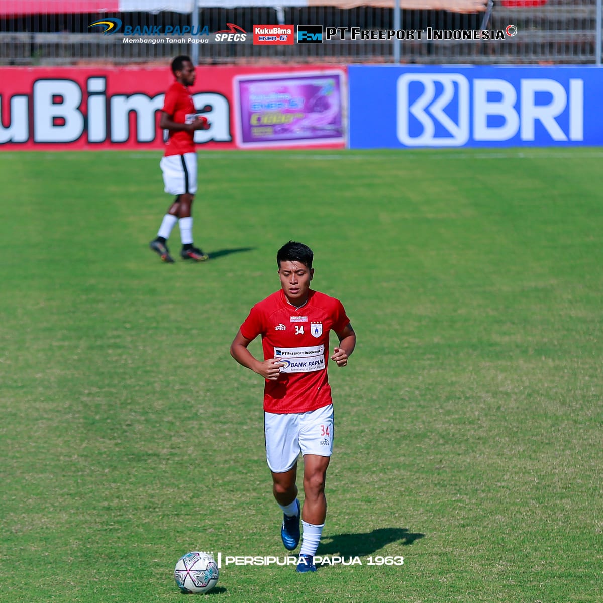 Skuad Persipura menjalani sesi latihan