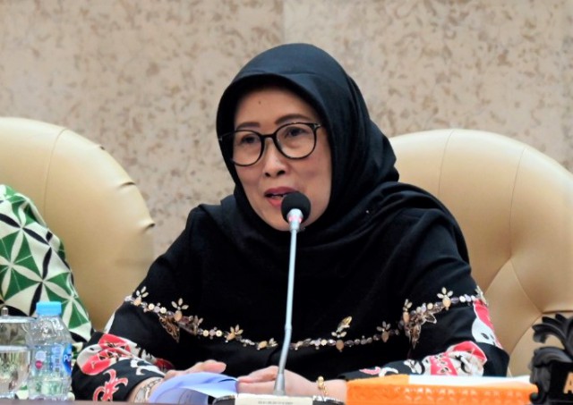 Anggota Komisi V DPR RI Sri Rahayu di ruang rapat Komisi V, Gedung Nusantara, Senayan, Jakarta, Senin (26/9).