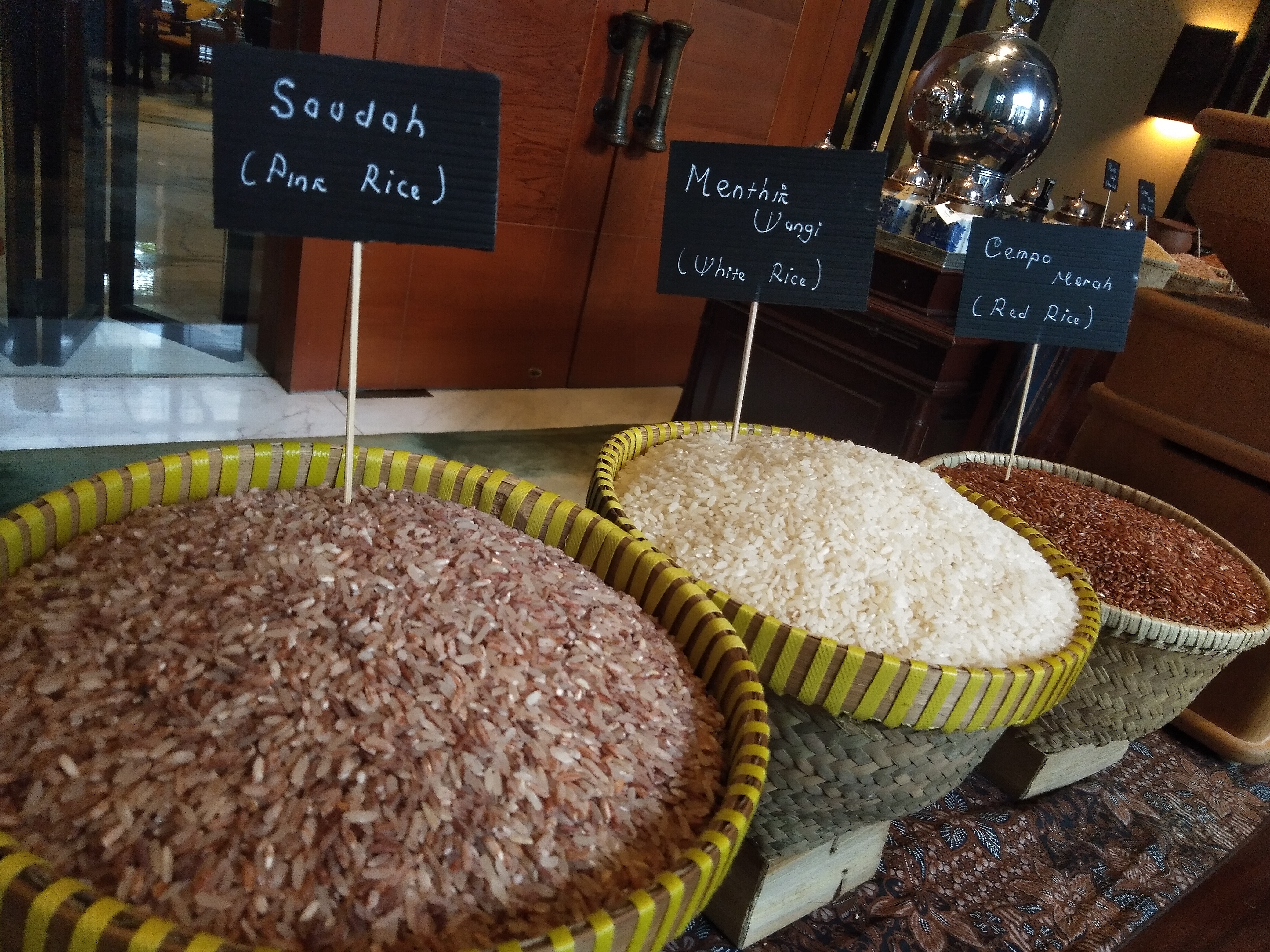 Beberapa beras rendah gula khas Indonesia.