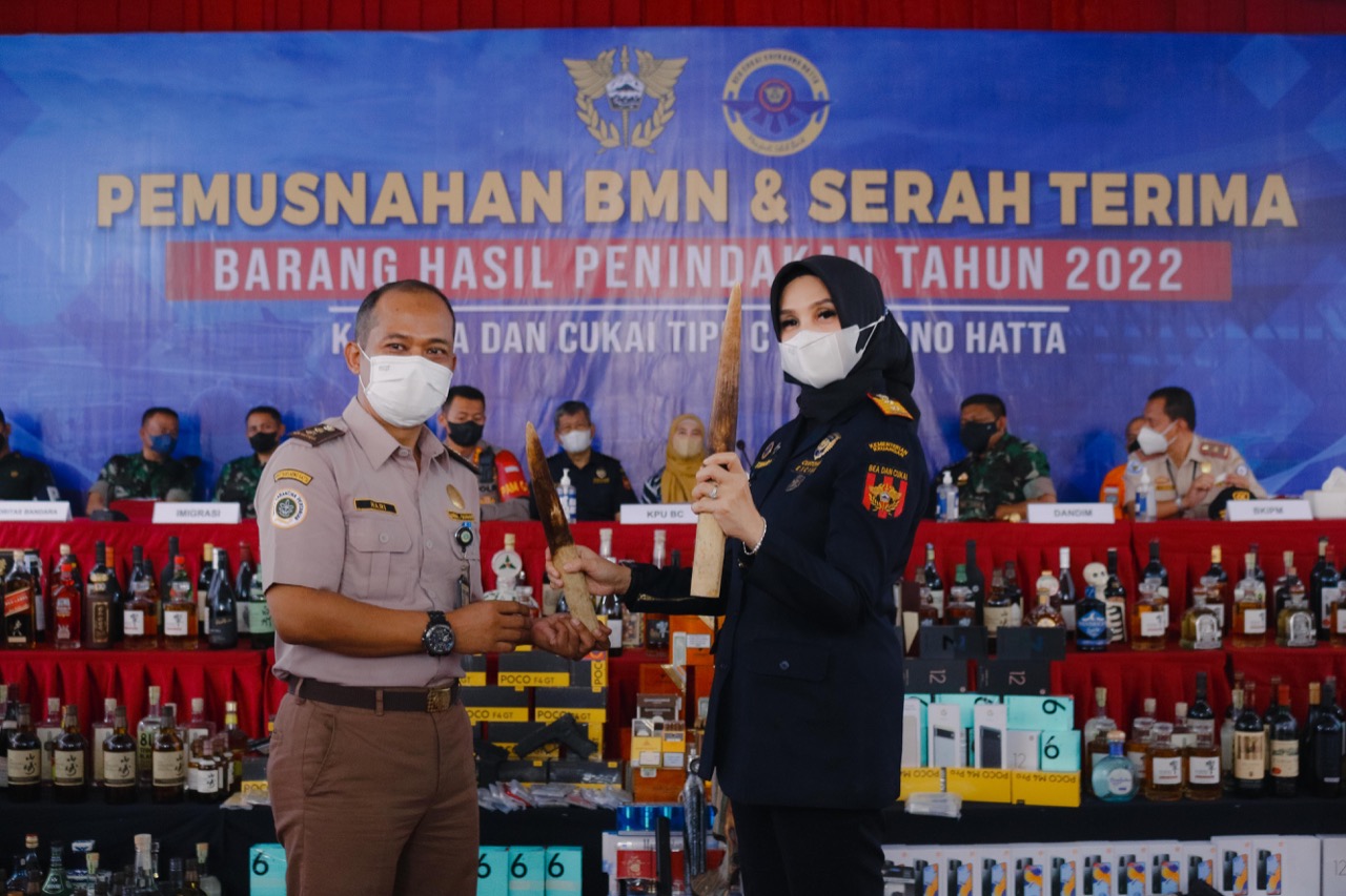 Pemusnahan BMN hasil tegahan Bea Cukai Soekarno-Hatta