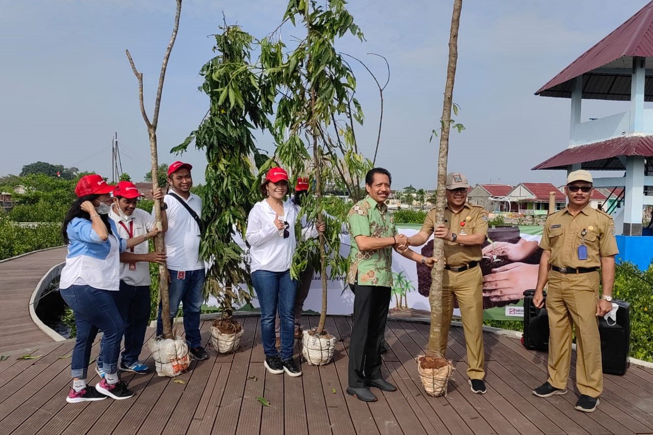 Sinar Mas Land Tanam Ratusan Pohon di Kabupaten Tangerang  