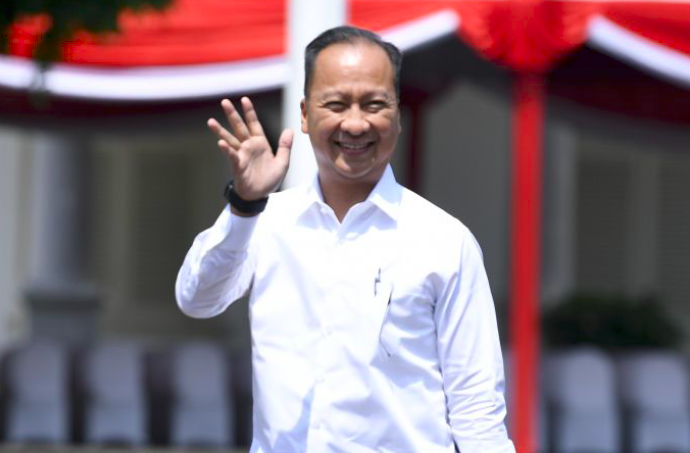 Menteri Perindustrian Agus Gumiwang Kartasasmita.