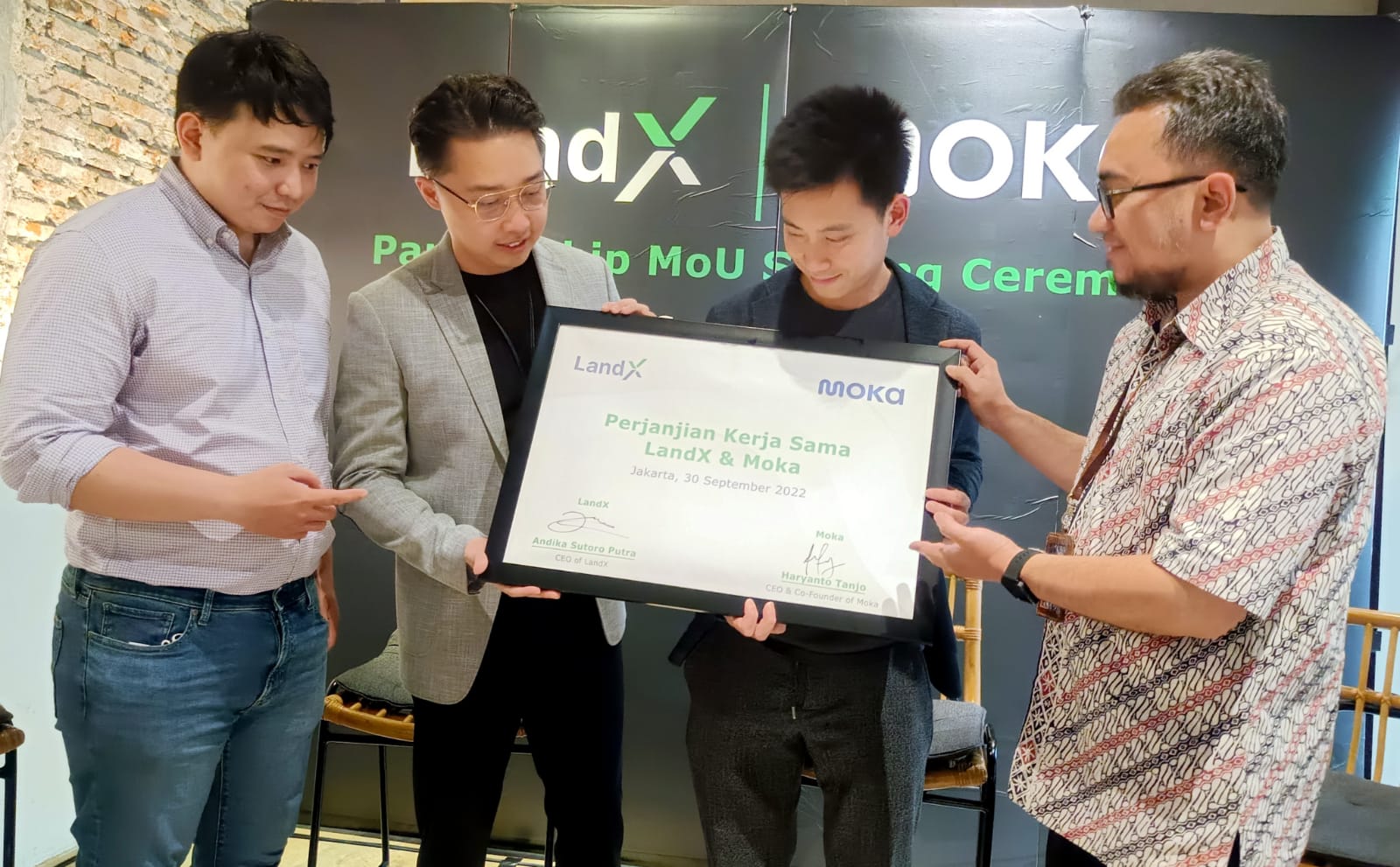 Kerja sama LandX sama Moka