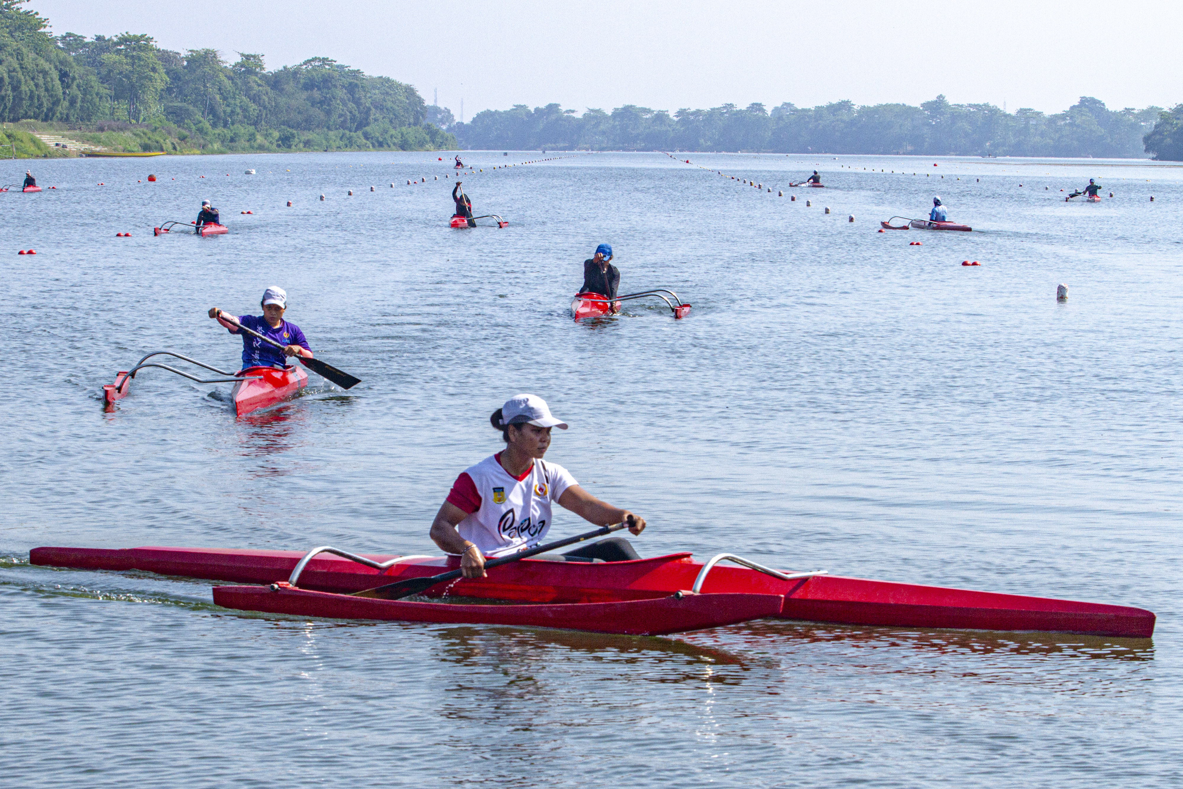 Situ Cipule di Karawang, Jawa Barat, kerap dipakai untuk latihan para atlet dayung atau pergelaraan kejuaraan seperti PON dan SEA Games.