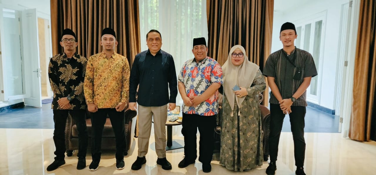 Wakil Ketua DMI Komjen Pol (Purn) Dr H Syafruddin M.Si Syafruddin melepas keberangkatan DPP BKPRMI ke Toronto, Kanada, Rabu (14/9).