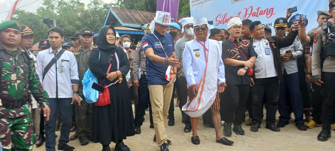 Menparekraf Sandiaga Uno melakukan kunjungan ke Desa Wisata Tondok Bakaru di Kecamatan Mamasa, Kabupaten Mamasa, Sulbar.