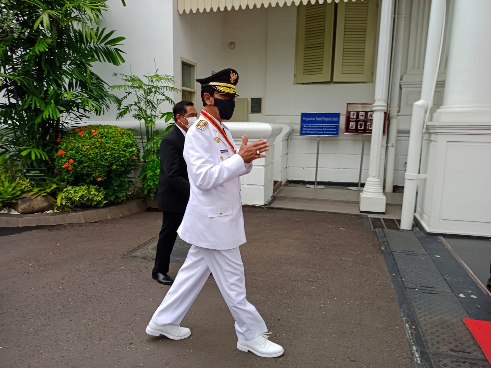 Sri Sultan Hamengku Buwono X tiba di Istana Negara, Jakarta