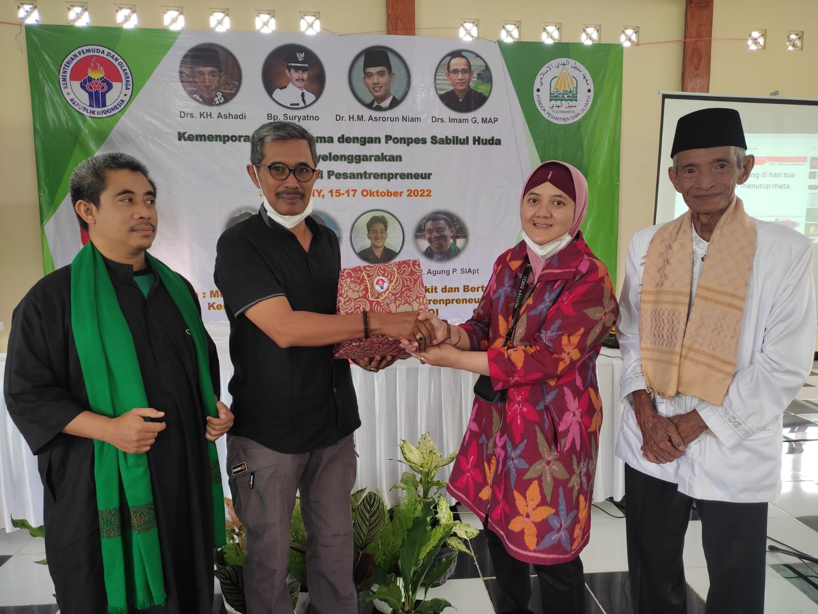 Workshop Kewirausahaan yang digelar Kemenpora di Ponpes Sabilul Huda, Sleman, DIY