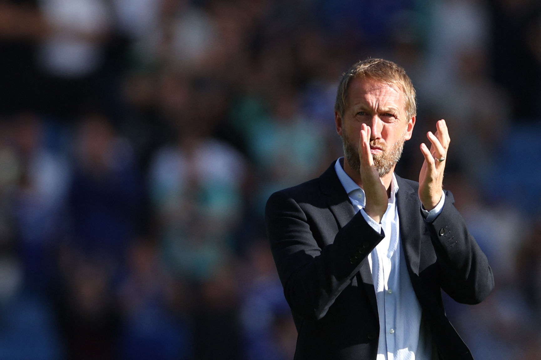 Pelatih Chelsea Graham Potter saat memberikan apresiasi kepada timnya.