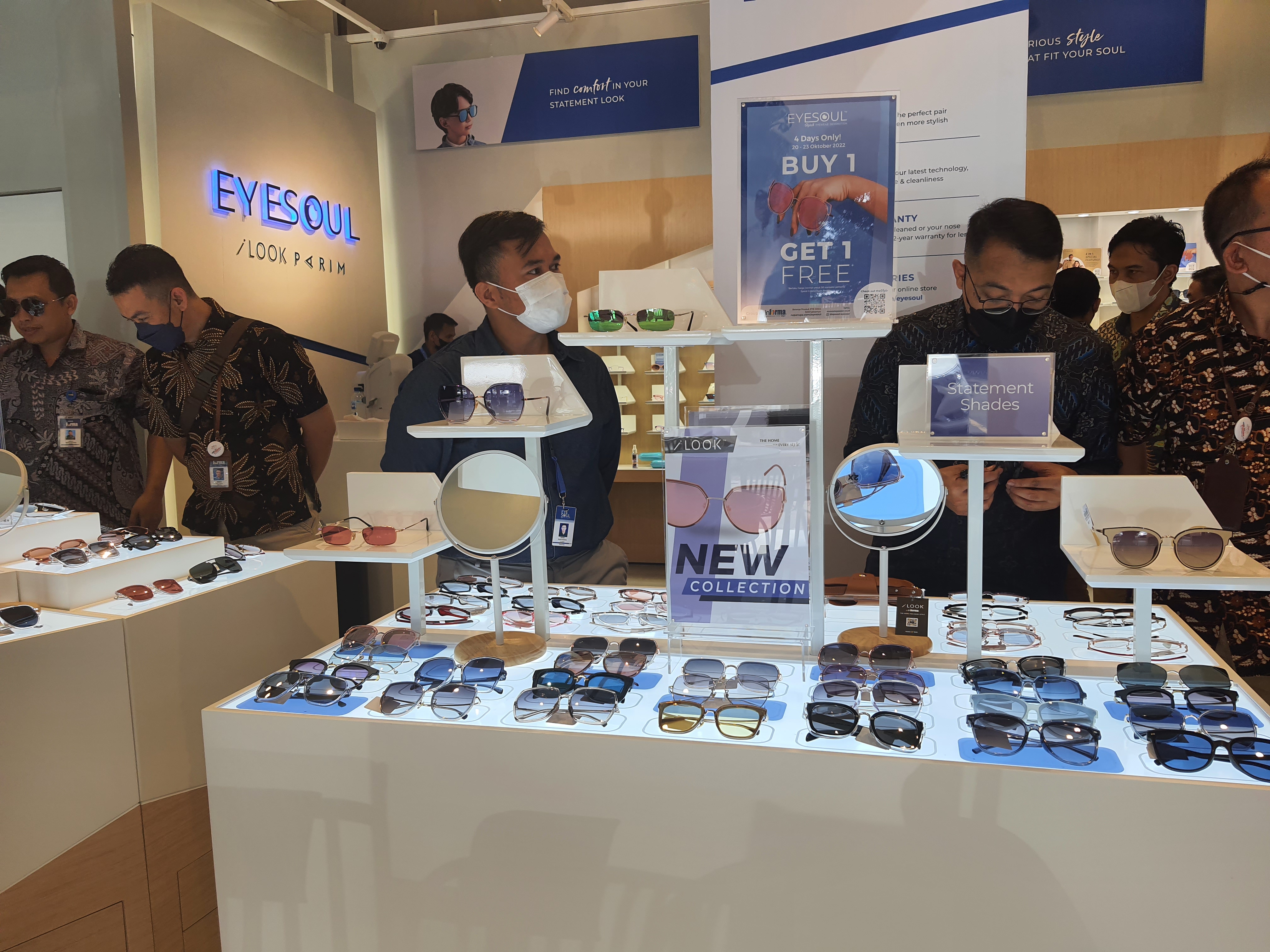 Eyesoul membuka gerai kacamata di Bandung