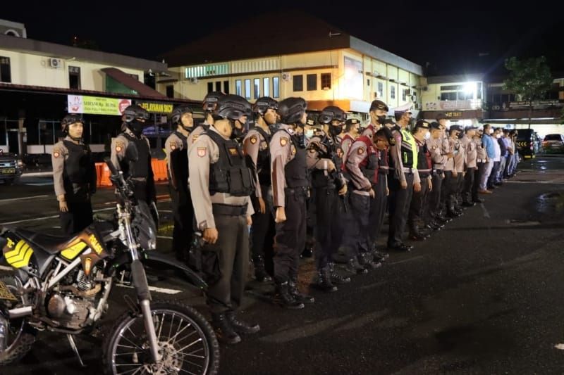 Apel Simulasi Pengamanan Kota (Sispamkota) digelar di halaman Mapolrestabes Medan, untuk mengantisipasi aksi geng motor yang menyimpang.