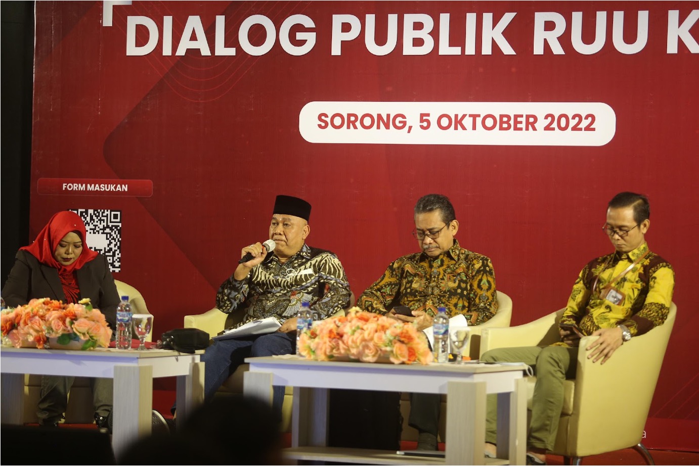 Dialog Publik Rancangan Undang-Undang Kitab Undang-Undang Hukum Pidana (RUU KUHP), di Kota Sorong, Papua Barat, Rabu  (5/10).