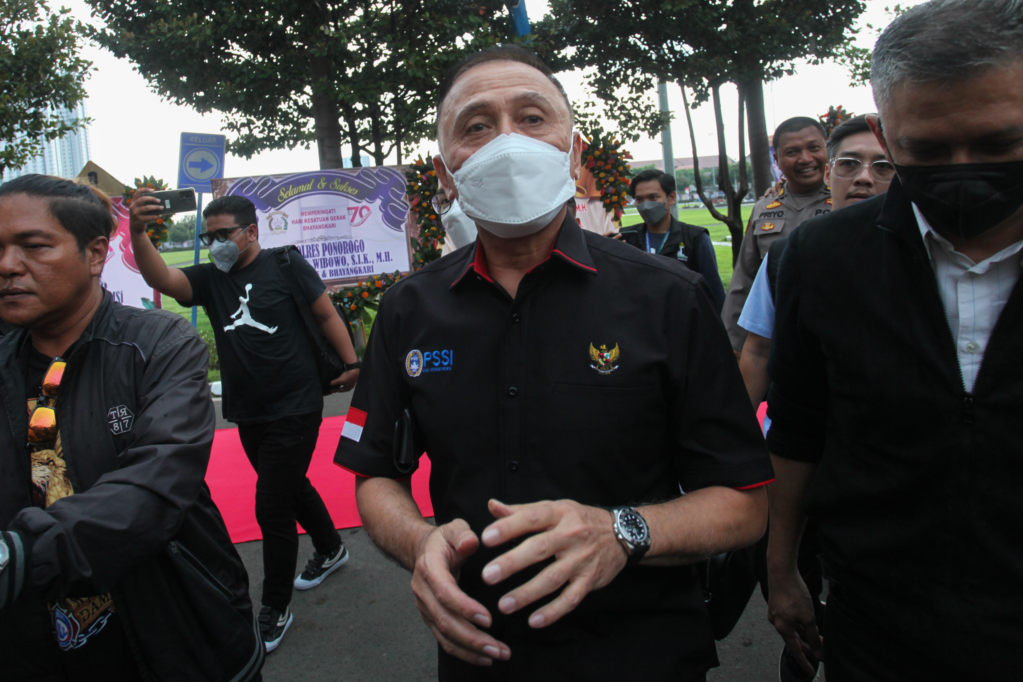 Ketua Umum PSSI Mochamad Iriawan (tengah).