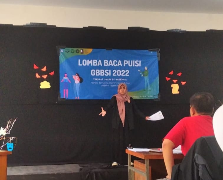 Universitas Siliwangi, Tasikmalaya memeriahkan Bulan Bahasa dengan aneka lomba baca puisi yang diinisiaisi FKIP, Senin (31/10/2022)