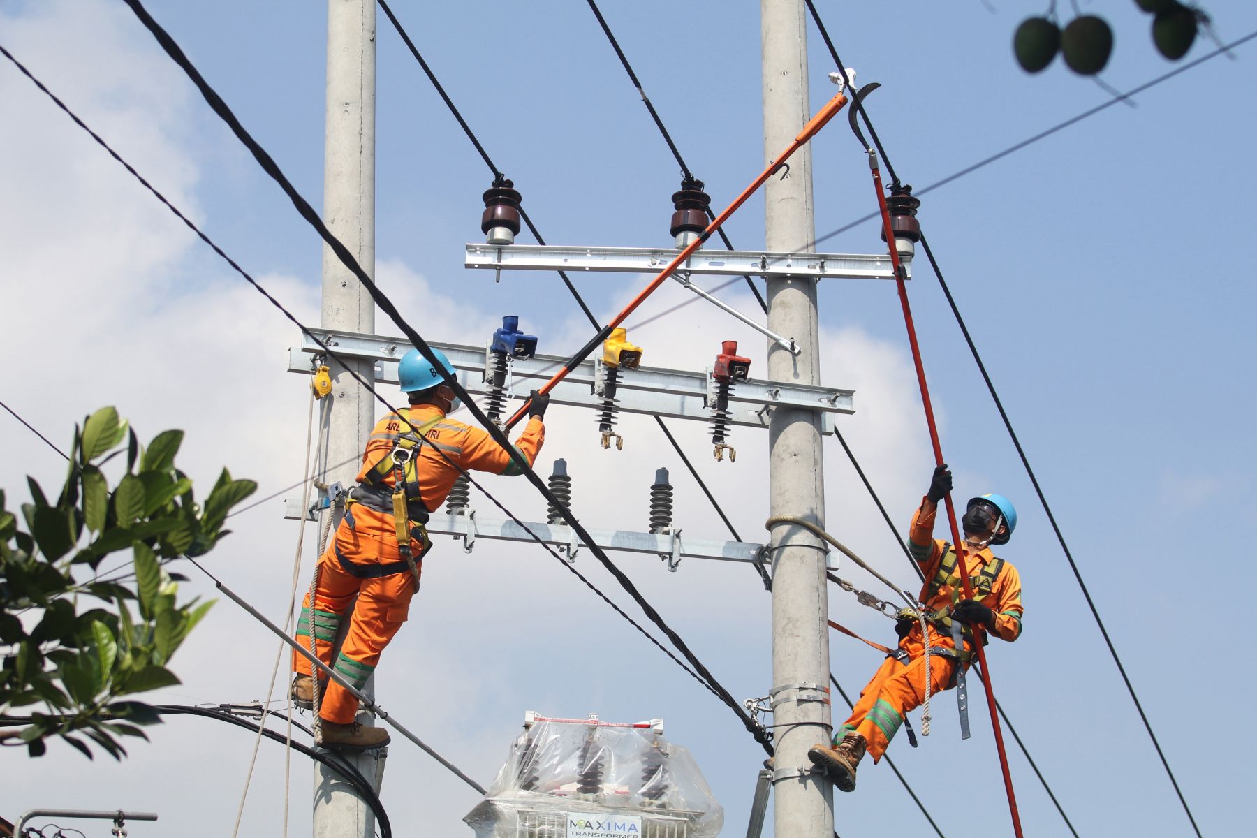 PLN Teken Perjanjian Kerja Bersama Baru dengan Serikat Kerja
