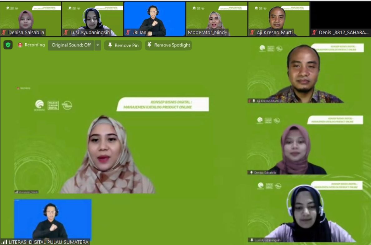 Kementerian Komunikasi dan Informatika menggelar webinar yang menghadirkan tiga influencer kondang