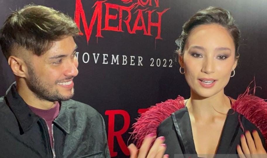 Refal Hady dan Tatjana Saphira saat ditemui usai jumpa pers di Plaza Senayan Mall, Jakarta Selatan, Rabu (26/10).