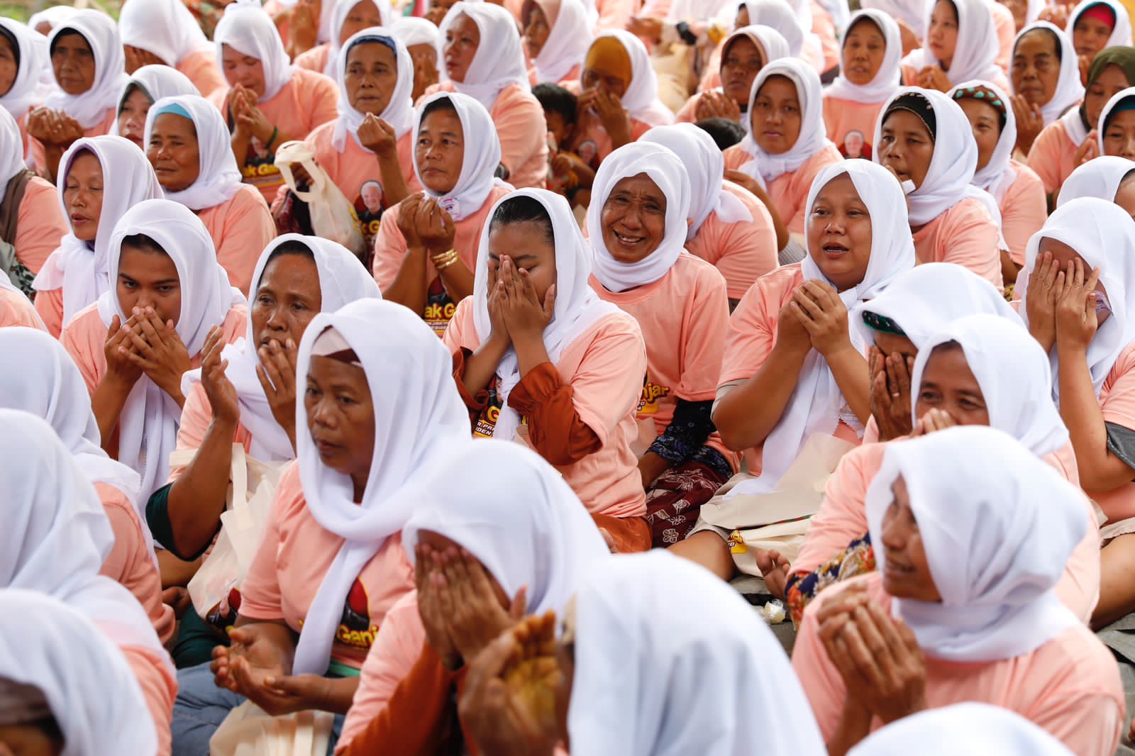 Lebih dari 500 emak-emak di Kabupaten Indramayu, Jawa Barat, menyatakan dukungan untuk Ganjar Presiden 2024, Selasa (18/10/2022)