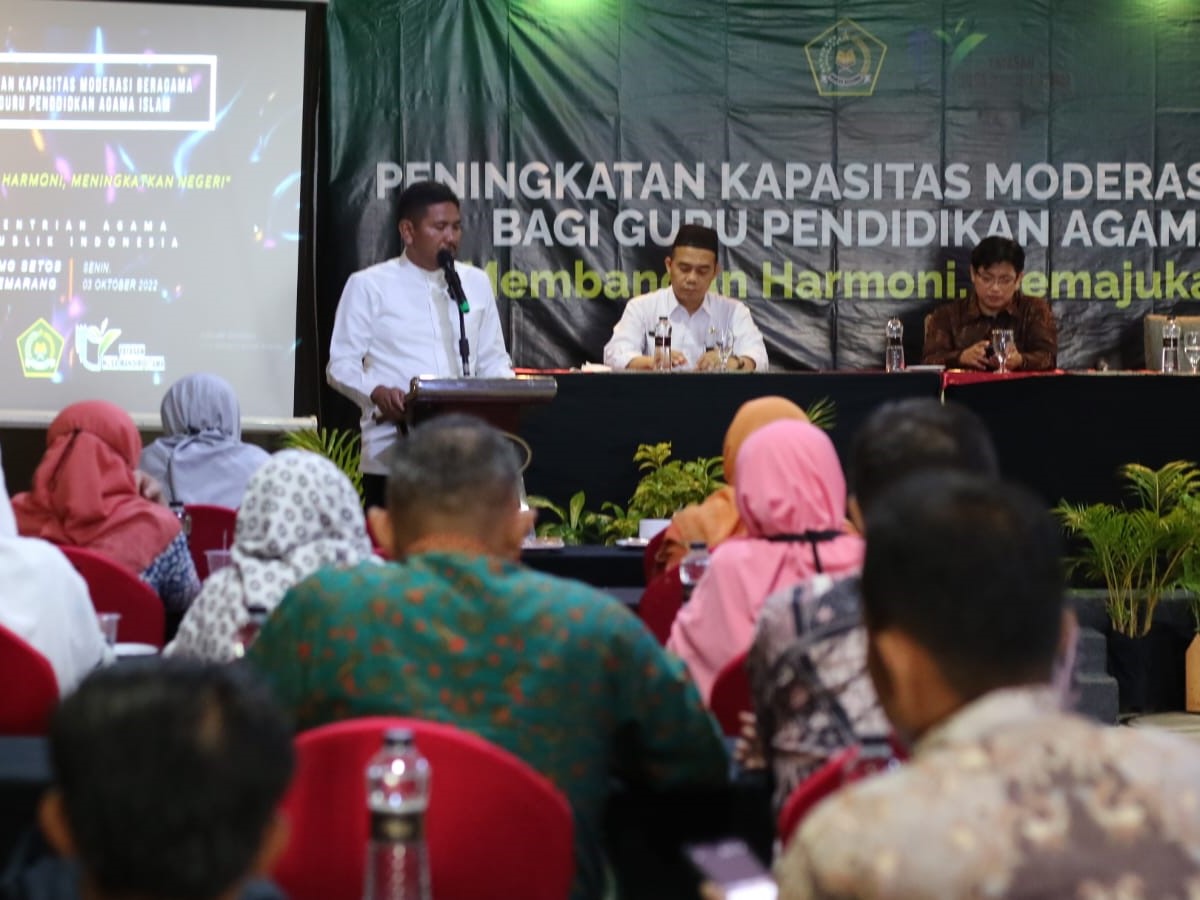 Seminar Peningkatan Kapasitas Moderasi Beragama Bagi Guru PAI dengan tema Membangun Harmoni Memajukan Negeri, Senin (3/10).