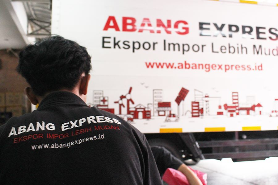 Abang Express terus berupaya meningkatkan layanannya kepada pelanggan terutama UMKM.