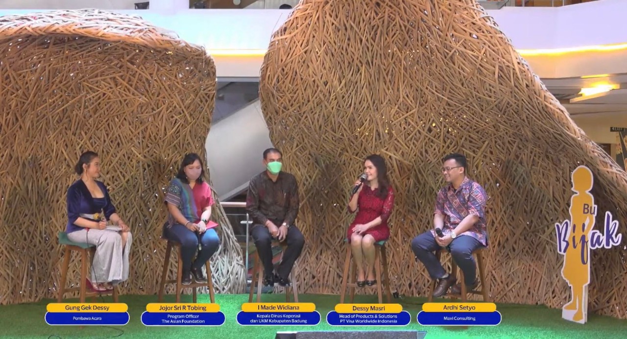 Konferensi pers mengenai #IbuBerbagiBijak 2022 yang digelar Visa di Bali.   