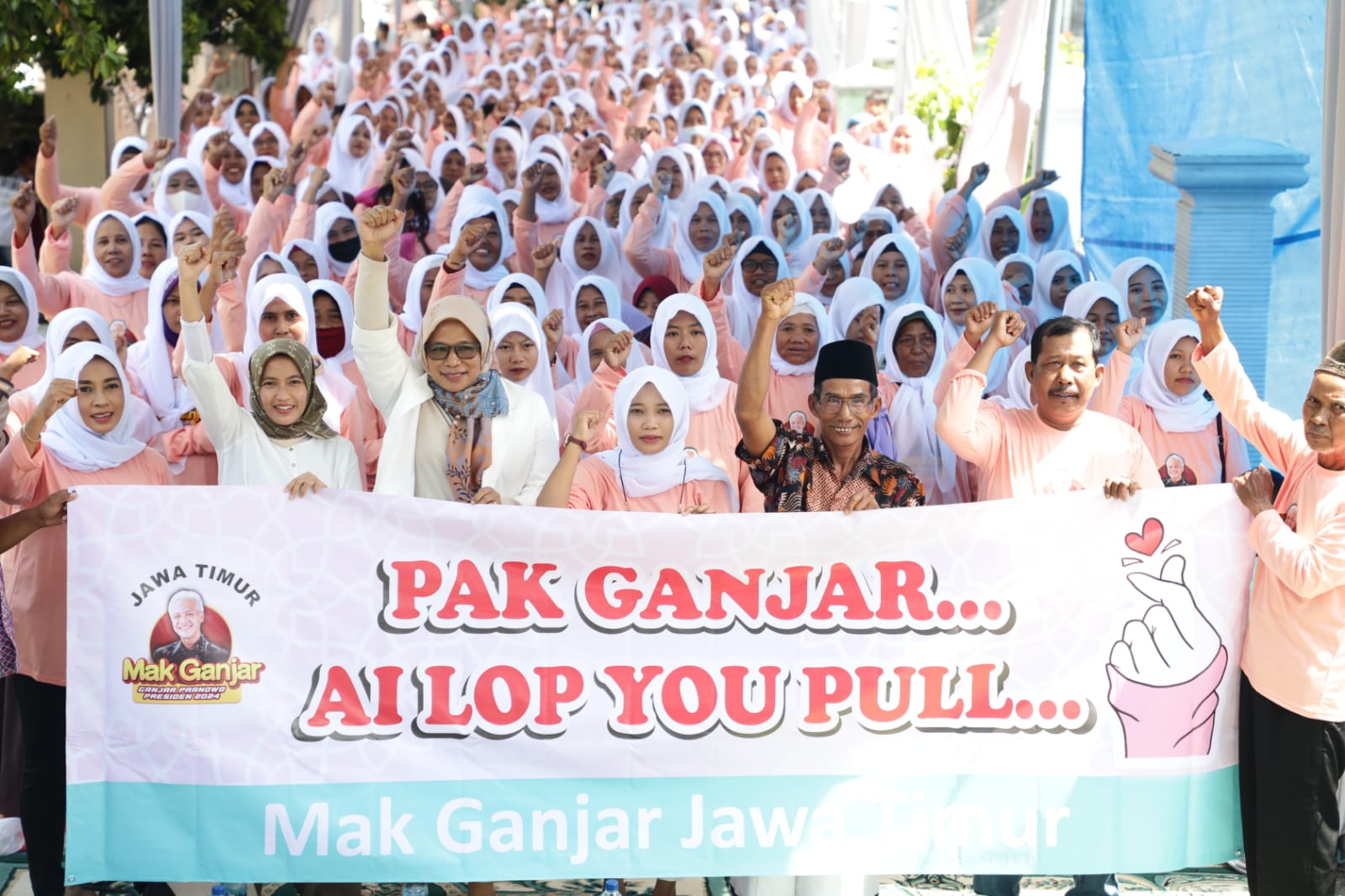 Ibu-ibu di Lamongan ikut bergabung dalam jaringan relawan Mak Ganjar Jawa Timur.