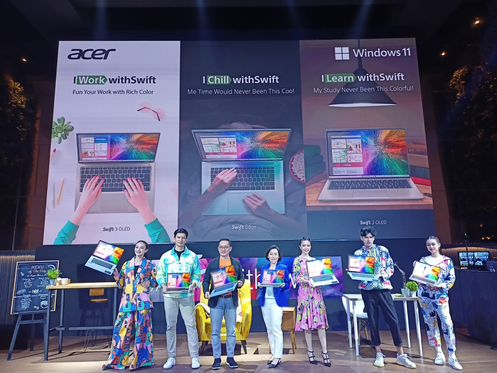 Acer meluncurkan kampanye #IGoWithSwift dengan menghadirkan 2 laptop baru, yaitu Laptop Acer Oled 3 dan Laptop Acer Edge.