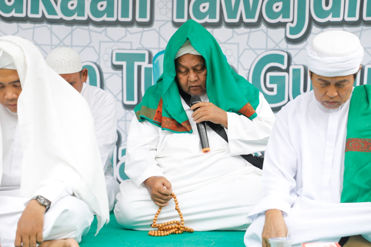  Tuan Guru Muhammad Arifin memimpin doa dan dizikir bersama untuk kebaikan bangsa dan negara, Rabu (5/10)