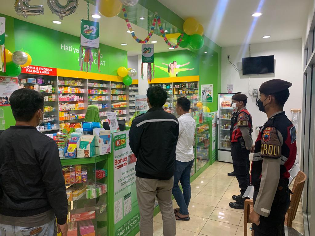 Petugas Polres Klaten, Jawa Tengah, mendatangi apotek di wilayahnya untuk mengimbau agar tidak menjual obat dalam bentuk sirup.
