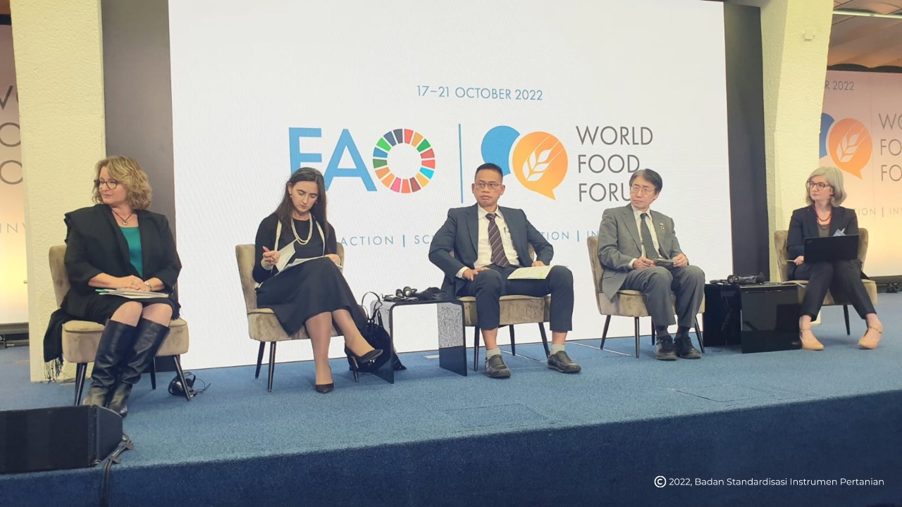 KEPALA Balitbangtan Fadjry Djufry (tengah) mewakili Indonesia dalam Chief Scientist' Round Table: Science and Innovation for SDG 2.