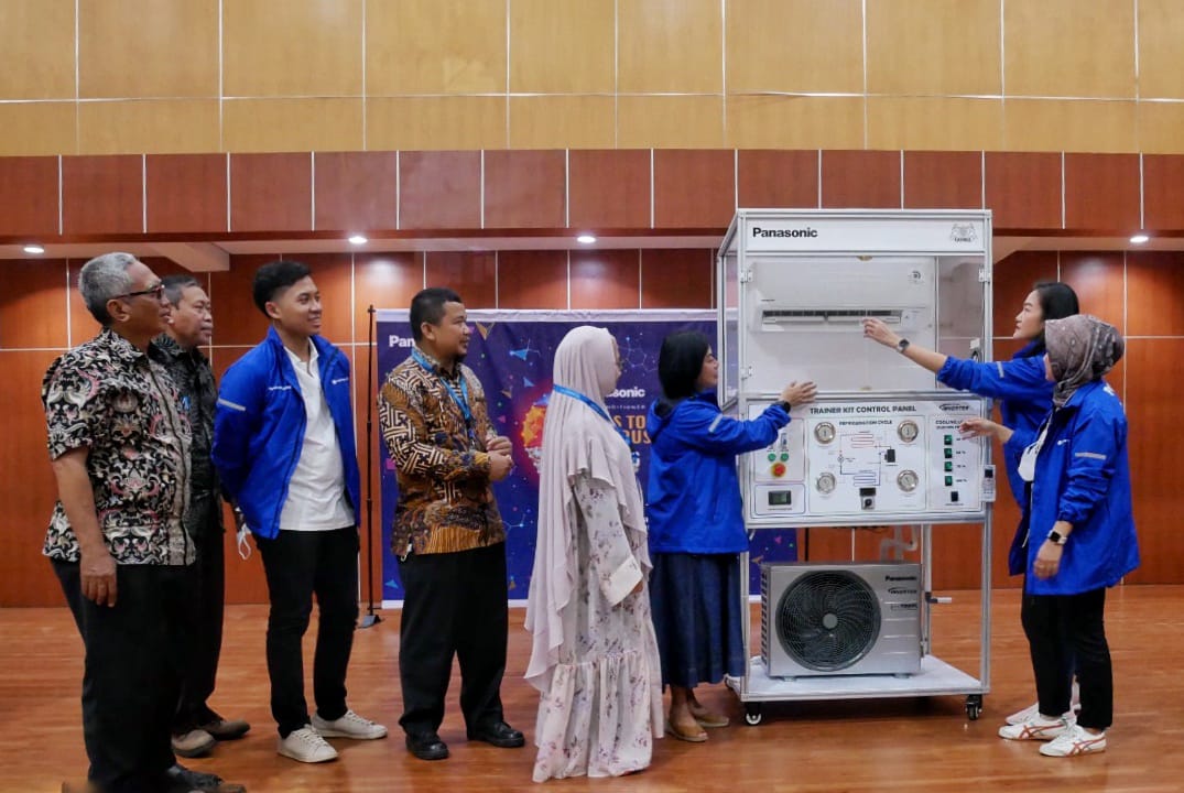 Panasonic Goes To Campus di Politeknik Negeri Jakarta